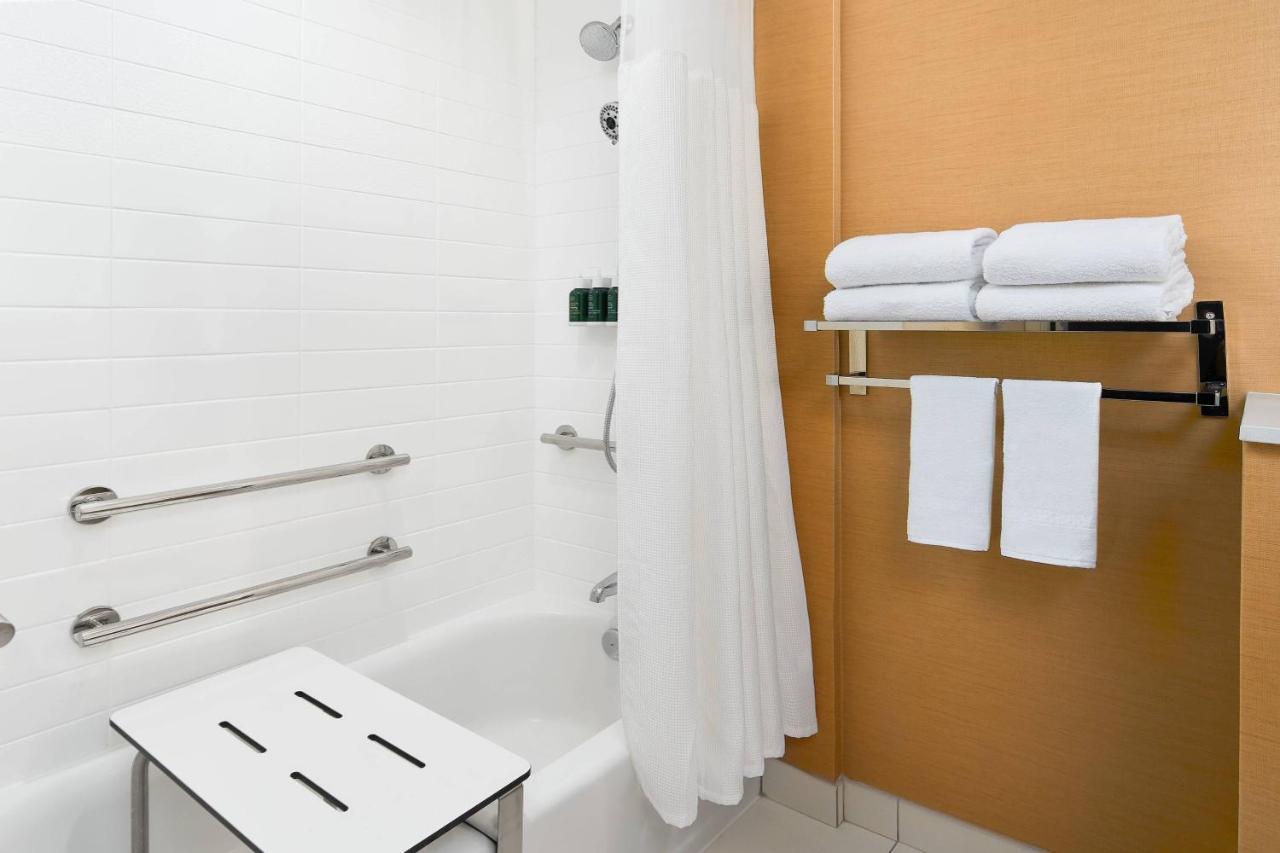 Fairfield Inn & Suites By Marriott Fresno Yosemite International Airport Eksteriør billede