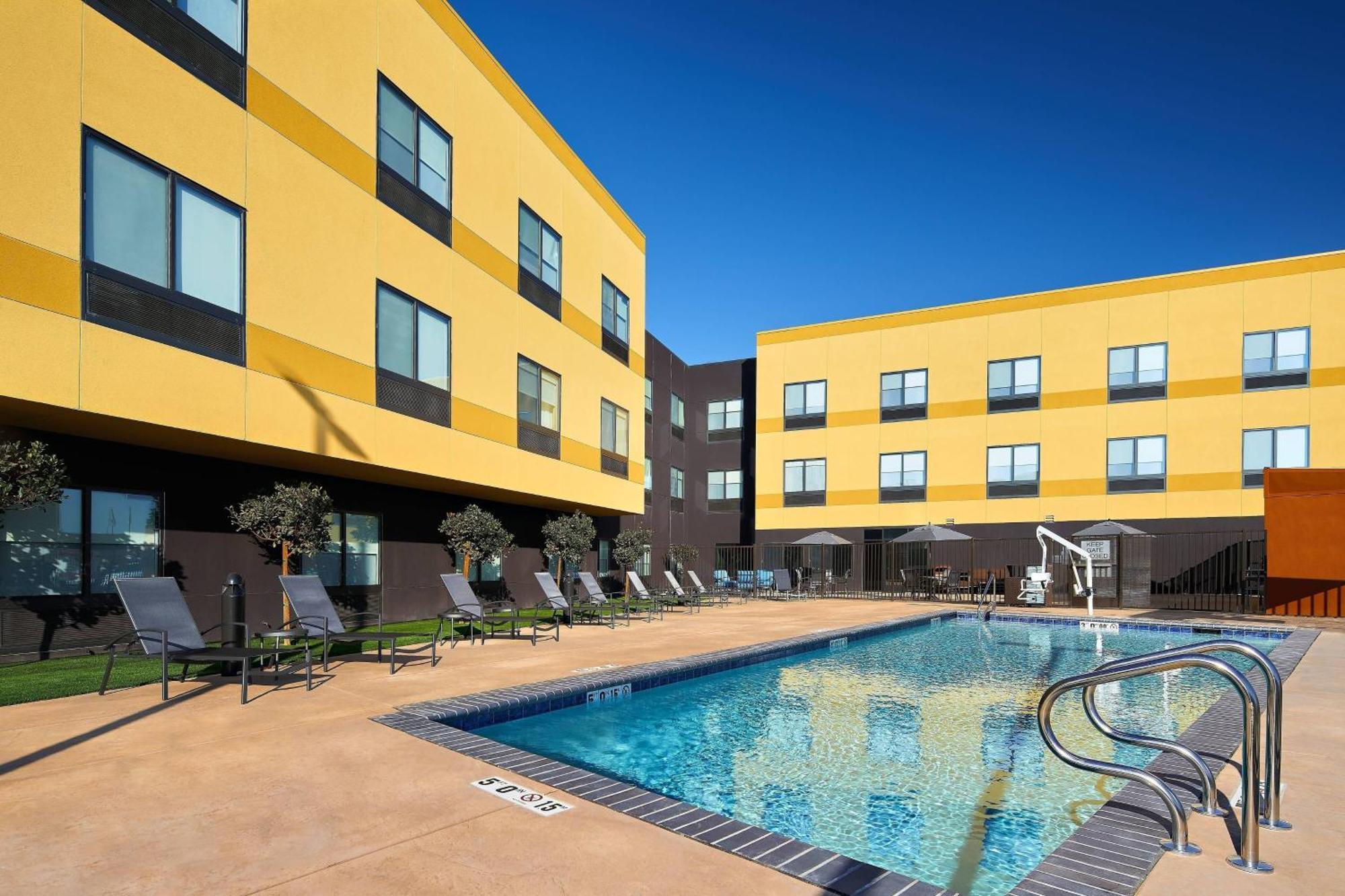 Fairfield Inn & Suites By Marriott Fresno Yosemite International Airport Eksteriør billede